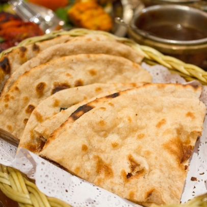 Fresh Naan With Curry